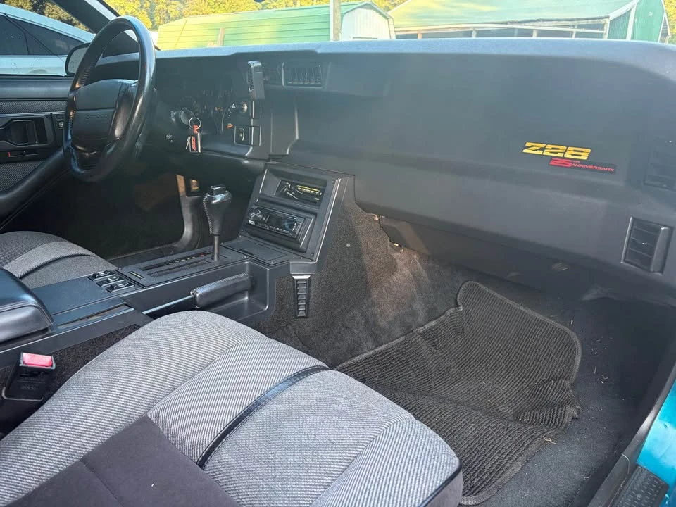 1992 Chevrolet Camaro - Image 4 of 8