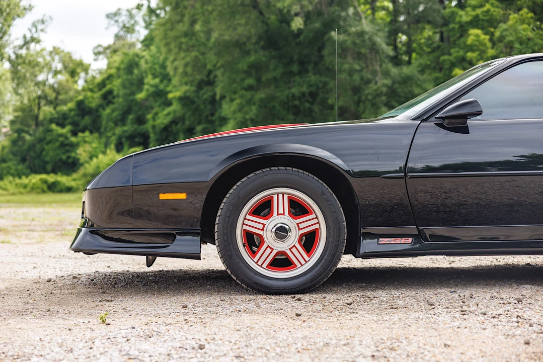 1992 Chevrolet Camaro 3rd Gen - Image 14 of 31