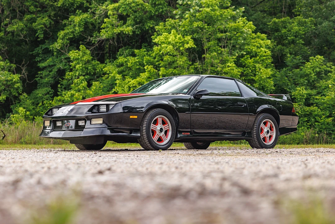 1992 Chevrolet Camaro 3rd Gen - Image 2 of 31