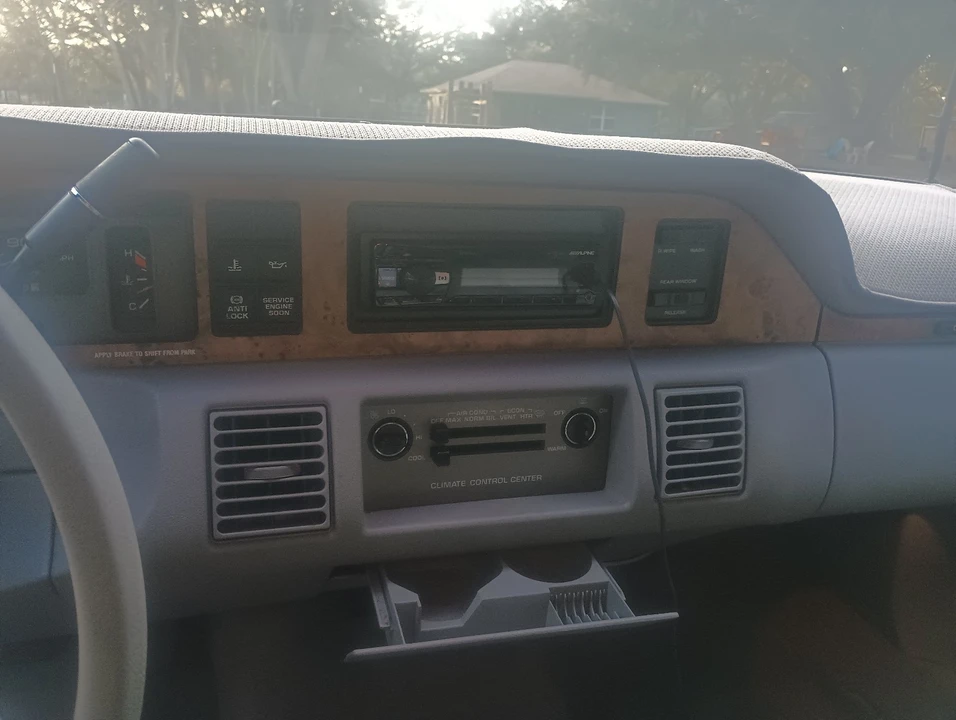 1992 Chevrolet Caprice - Image 14 of 21