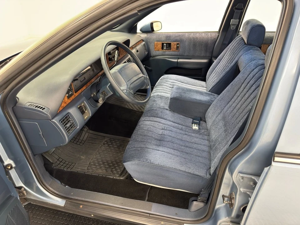 1992 Chevrolet Caprice - Image 30 of 31