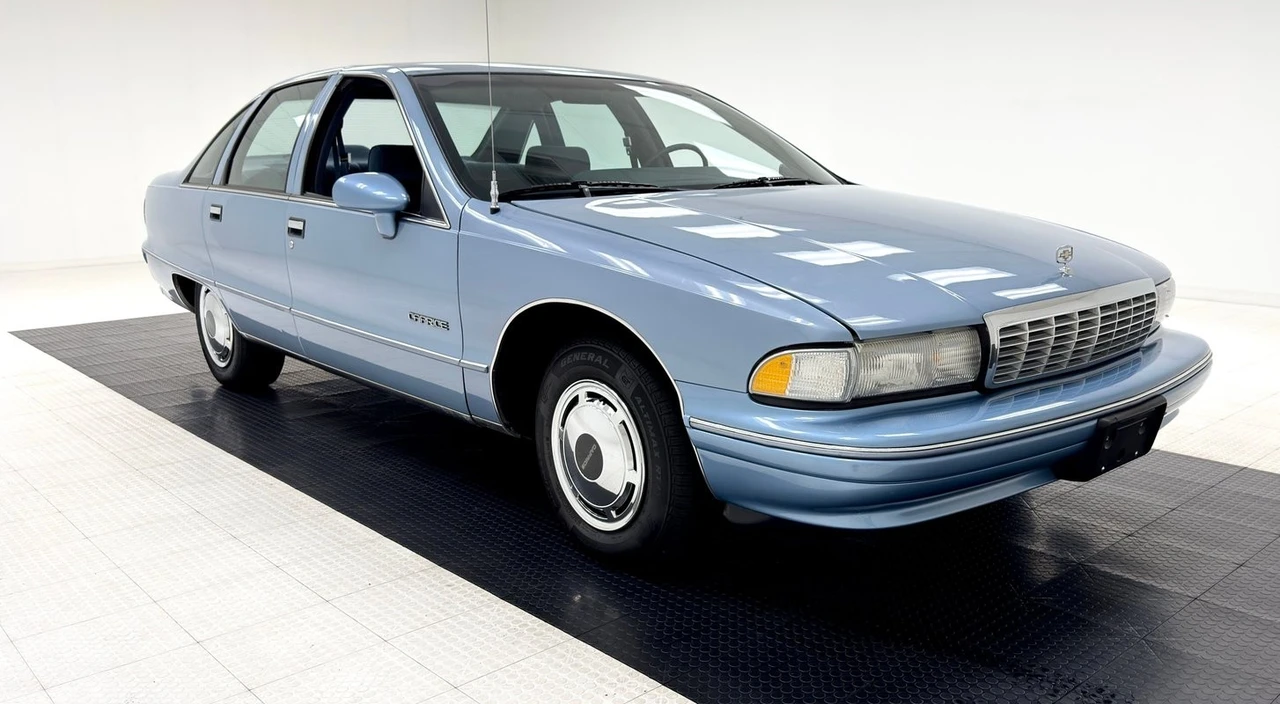 1992 Chevrolet Caprice - Image 7 of 31