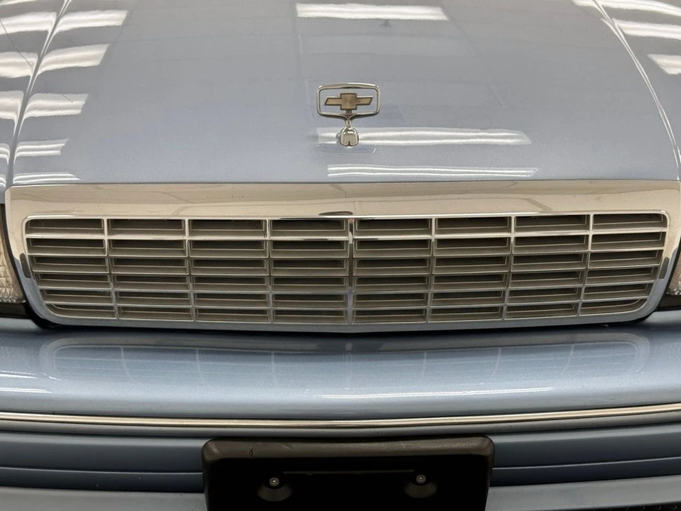 1992 Chevrolet Caprice - Image 9 of 31