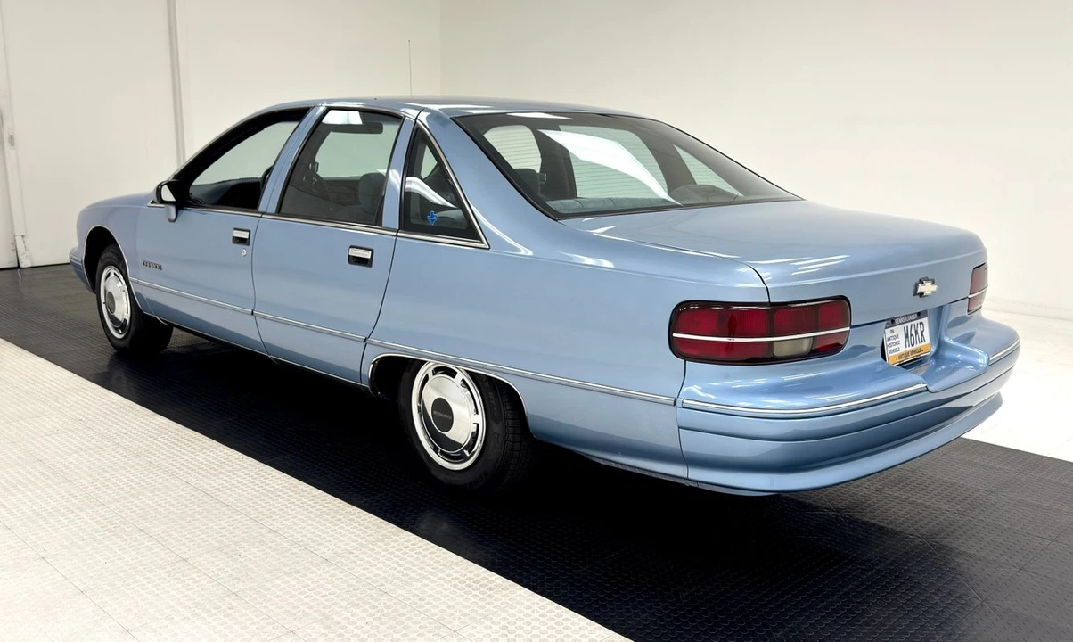 1992 Chevrolet Caprice - Image 3 of 12