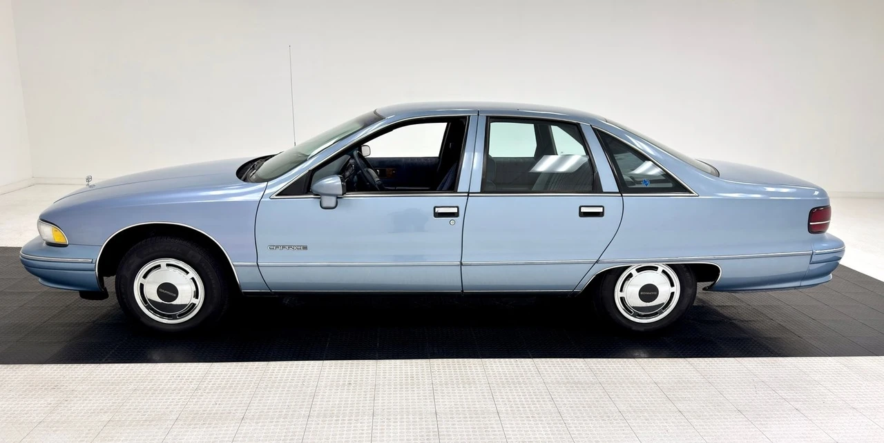 1992 Chevrolet Caprice - Image 2 of 31