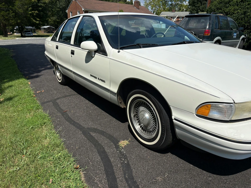 1992 Chevrolet Caprice - Image 5 of 13