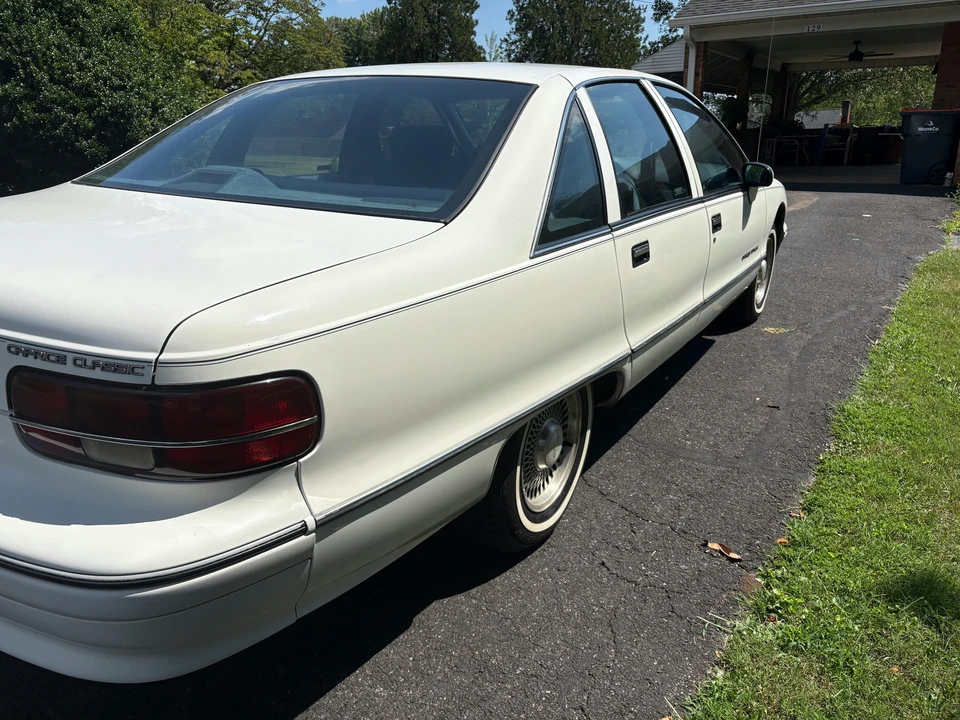 1992 Chevrolet Caprice - Image 4 of 13