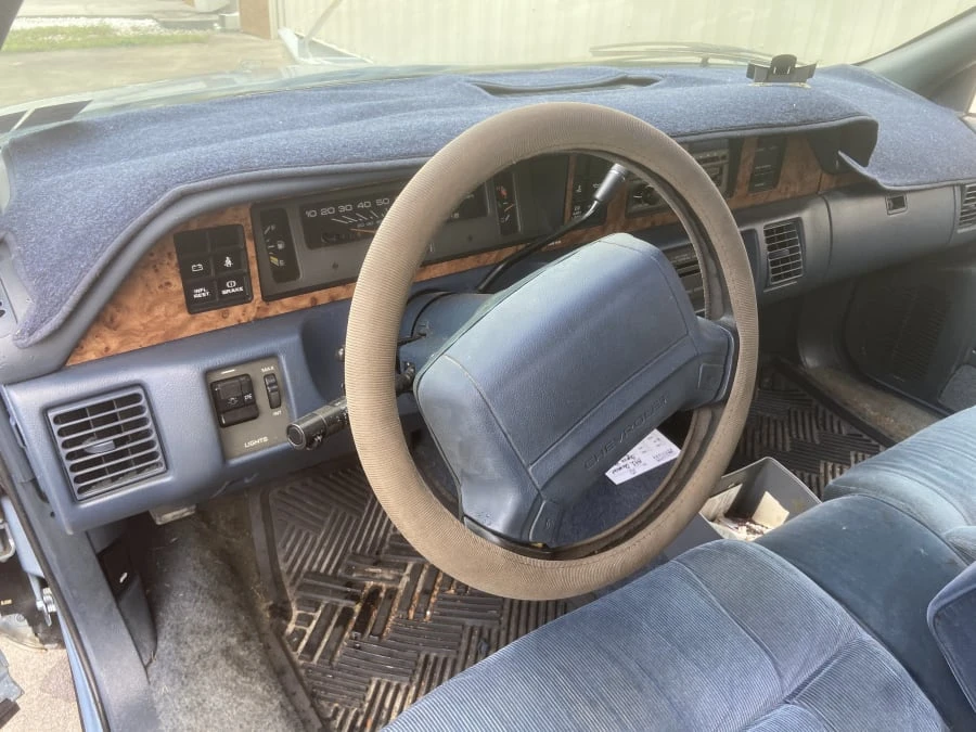 1992 Chevrolet Caprice - Image 5 of 11