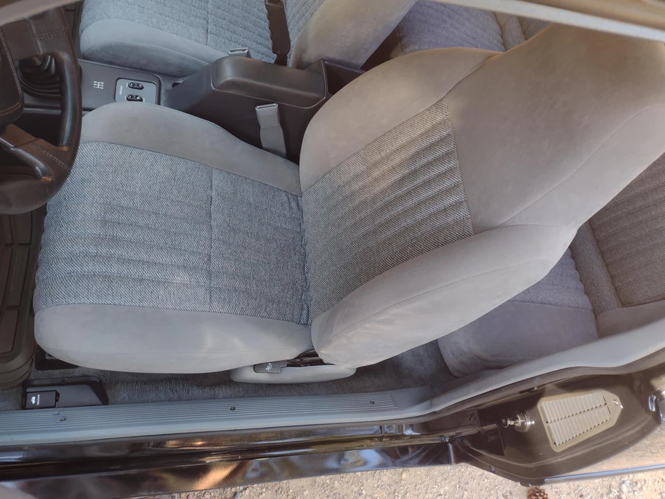 1992 Chevrolet Cavalier - Image 27 of 31
