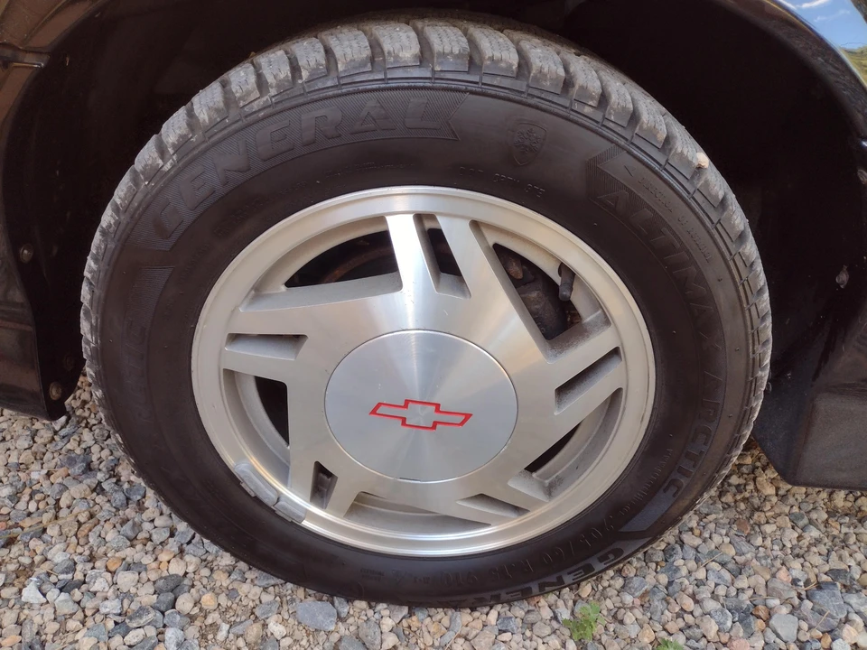 1992 Chevrolet Cavalier - Image 21 of 31