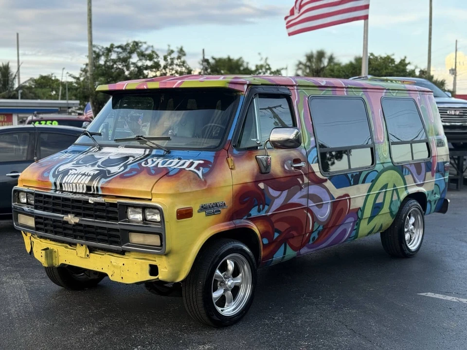 1992 Chevrolet G-Series Van - Image 2 of 21