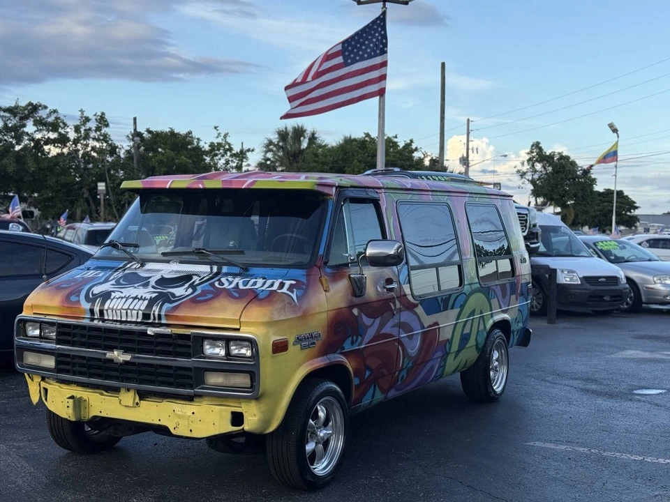 1992 Chevrolet G-Series Van - Image 11 of 21