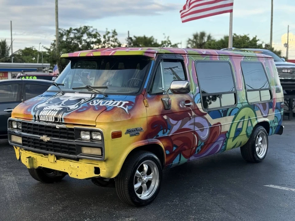 1992 Chevrolet G-Series Van - Image 2 of 12