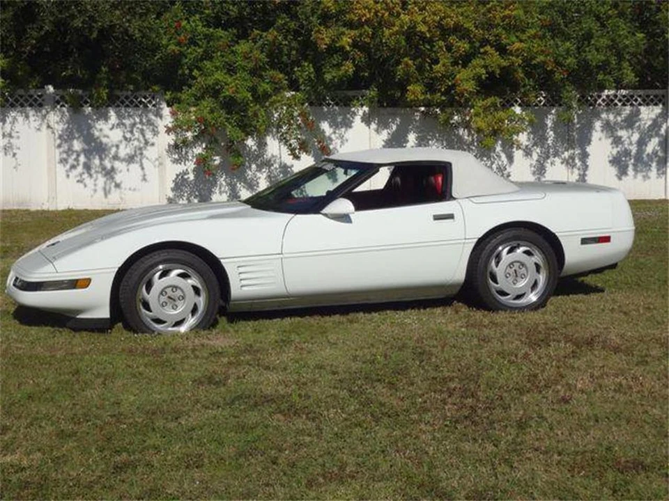 1992 Chevrolet - Image 14 of 31