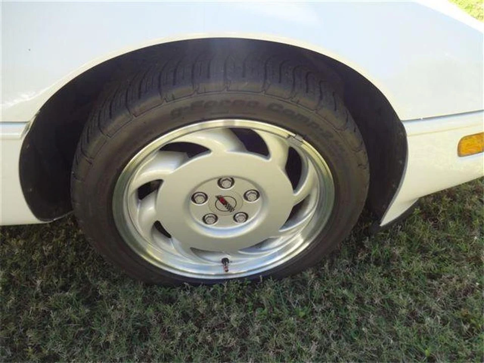 1992 Chevrolet - Image 25 of 31