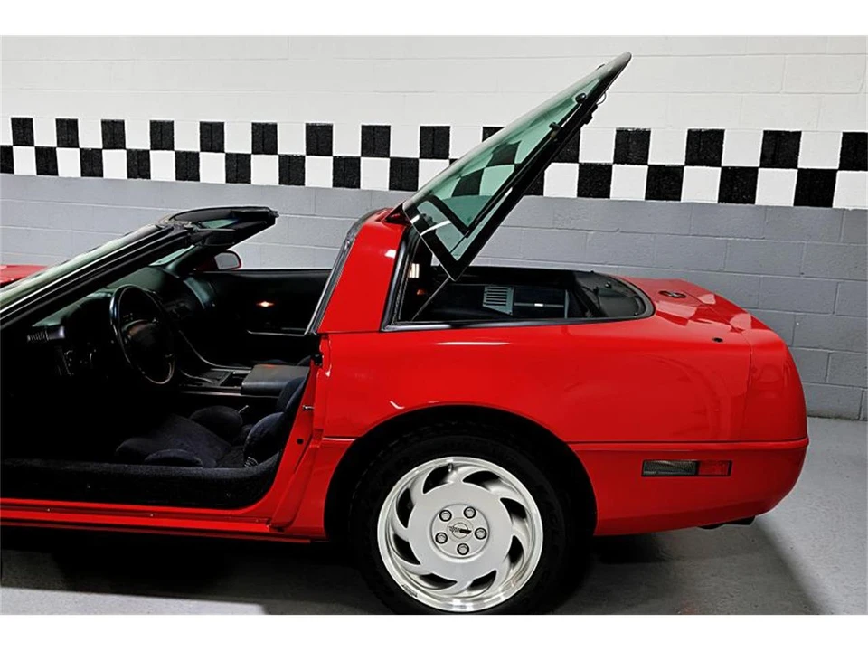 1992 Chevrolet Corvette C4 - Image 14 of 31