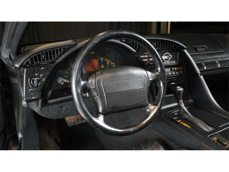 1992 Chevrolet Corvette C4 - Image 23 of 31