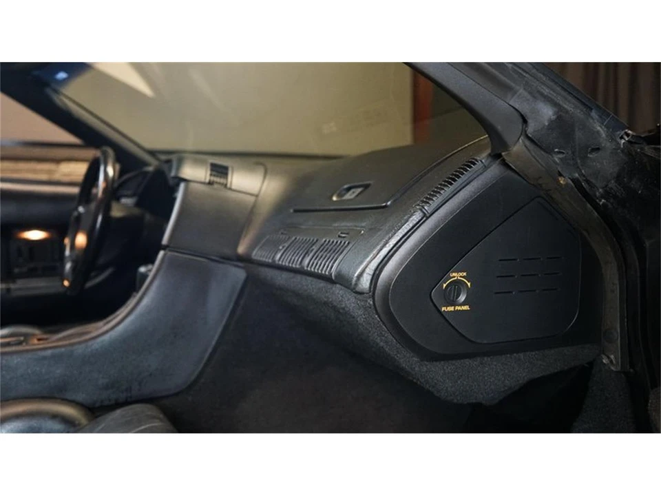 1992 Chevrolet Corvette C4 - Image 19 of 31