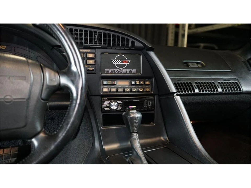 1992 Chevrolet Corvette C4 - Image 24 of 31