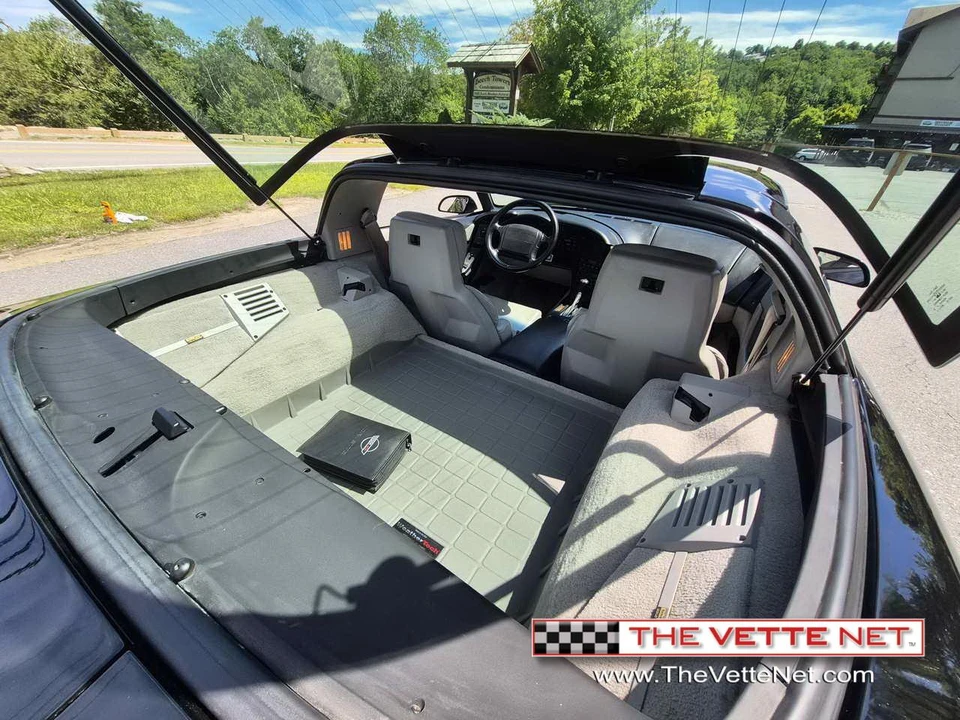 1992 Chevrolet Corvette C4 - Image 8 of 31
