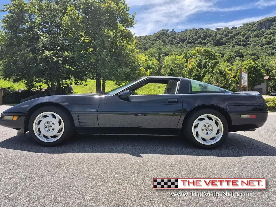 1992 Chevrolet Corvette C4 - Image 10 of 31