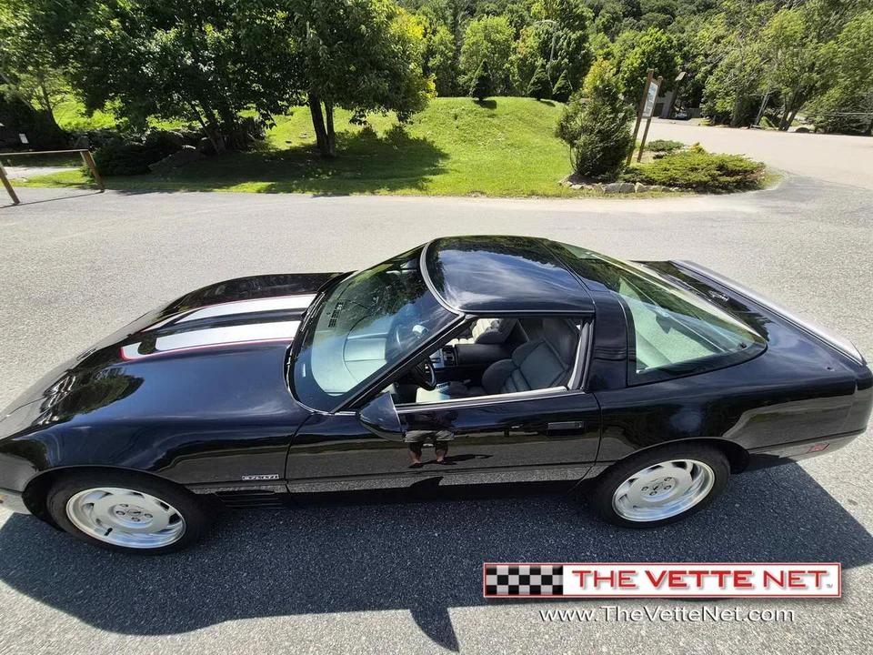 1992 Chevrolet Corvette C4 - Image 2 of 31