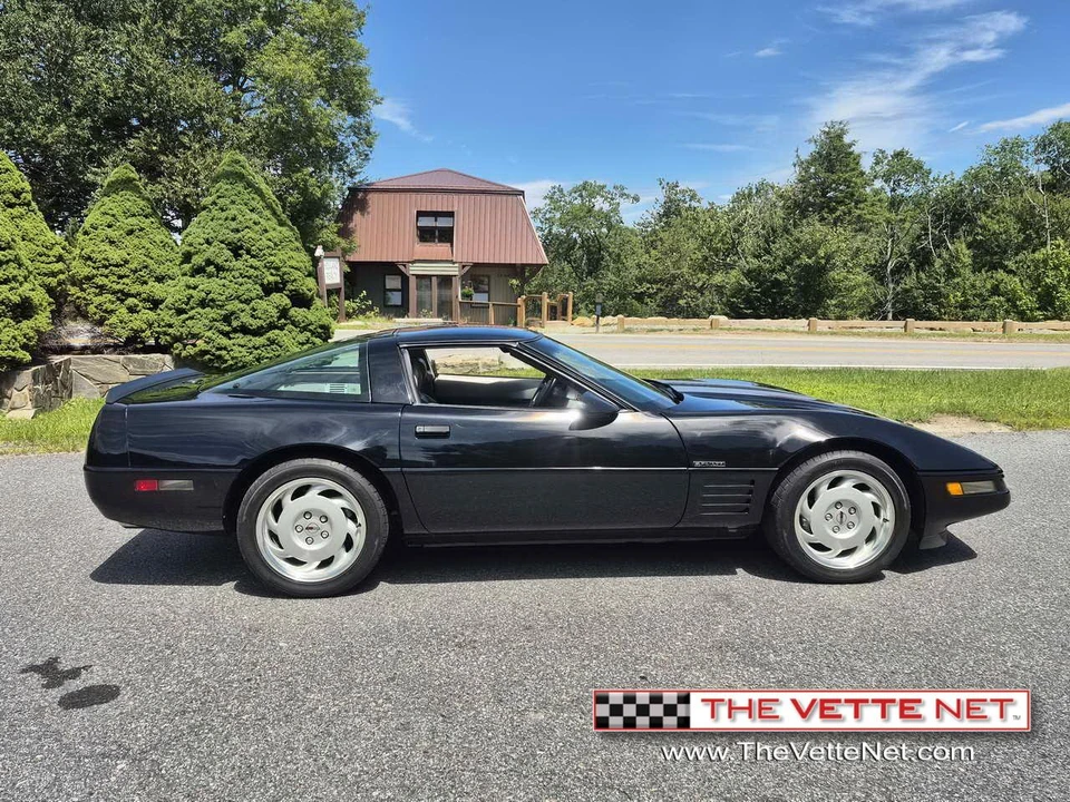 1992 Chevrolet Corvette C4 - Image 13 of 31