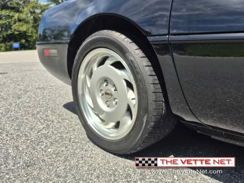 1992 Chevrolet Corvette C4 - Image 21 of 31
