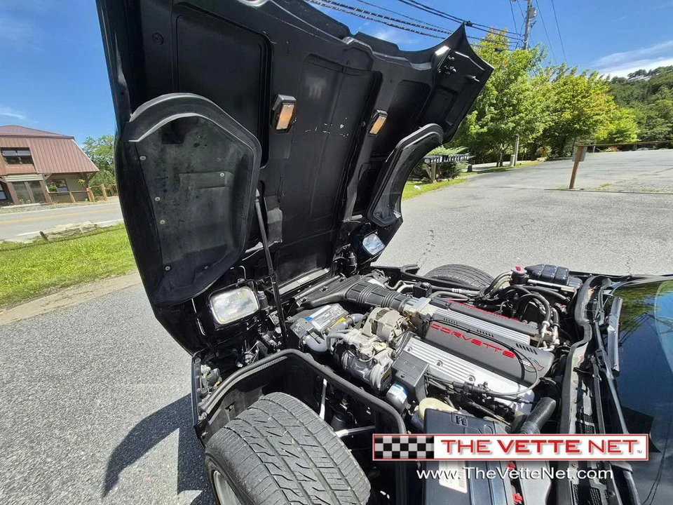1992 Chevrolet Corvette C4 - Image 24 of 31