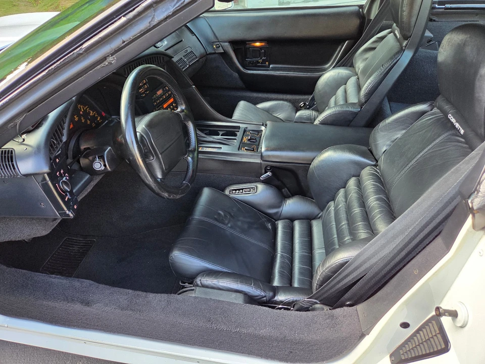 1992 Chevrolet Corvette C4 - Image 8 of 31