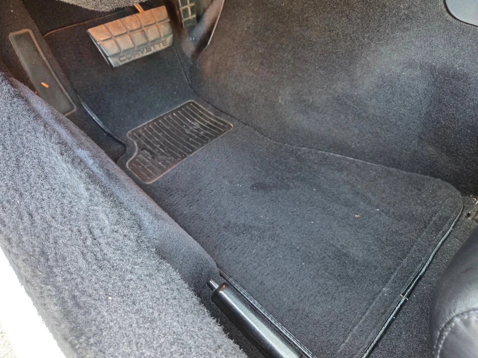 1992 Chevrolet Corvette C4 - Image 19 of 31
