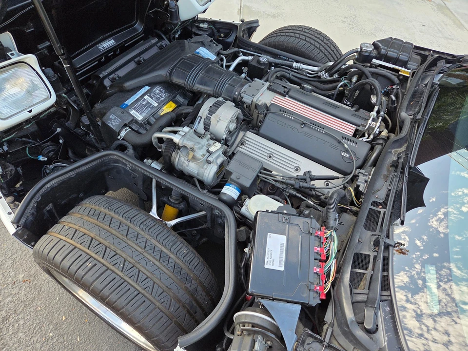 1992 Chevrolet Corvette C4 - Image 24 of 31
