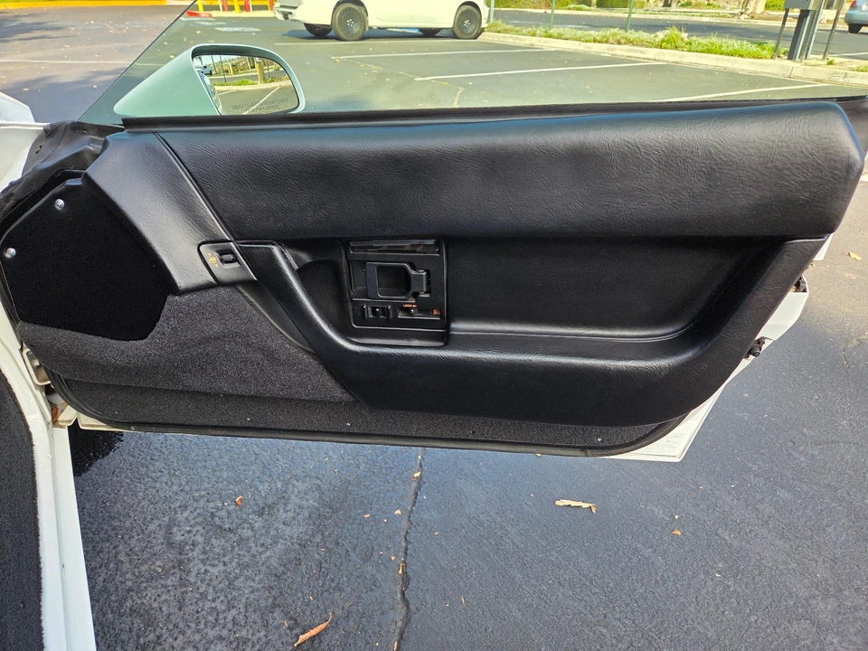 1992 Chevrolet Corvette C4 - Image 15 of 31