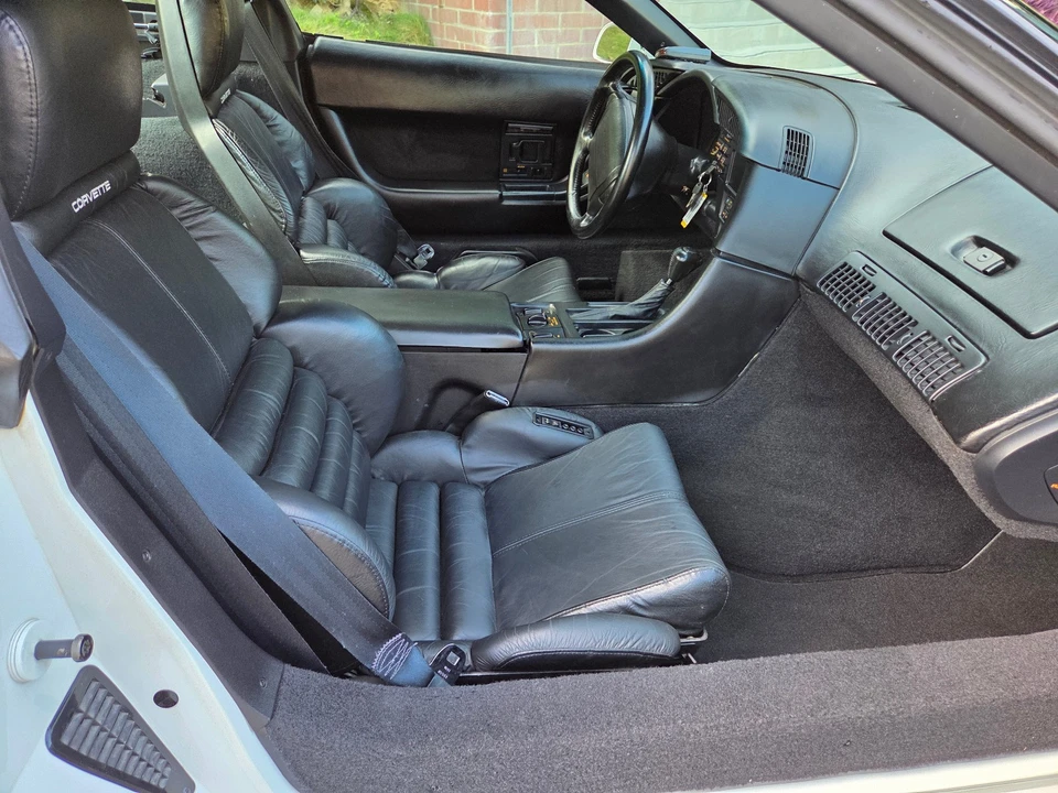 1992 Chevrolet Corvette C4 - Image 12 of 31