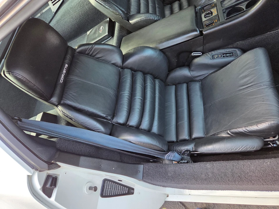 1992 Chevrolet Corvette C4 - Image 11 of 31