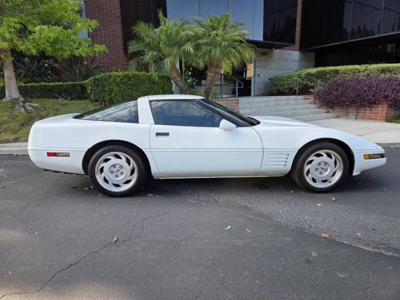1992 Chevrolet Corvette C4 - Image 6 of 9