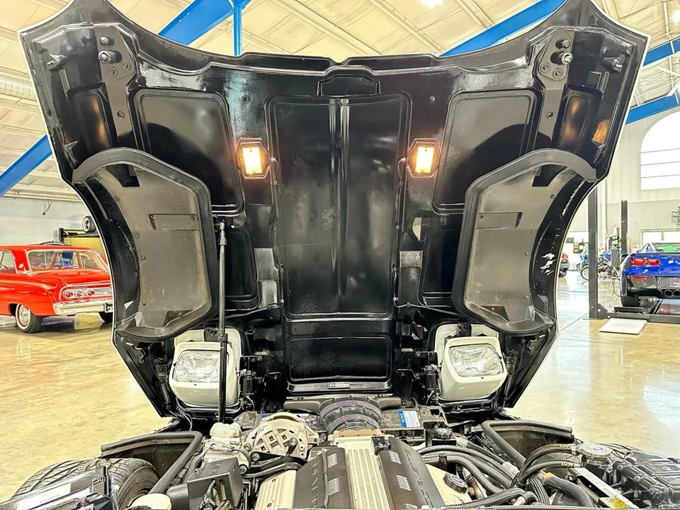 1992 Chevrolet Corvette C4 - Image 16 of 21