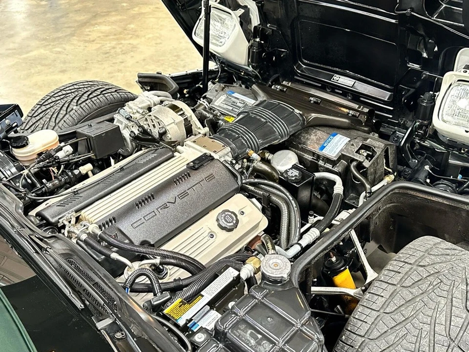 1992 Chevrolet Corvette C4 - Image 18 of 21