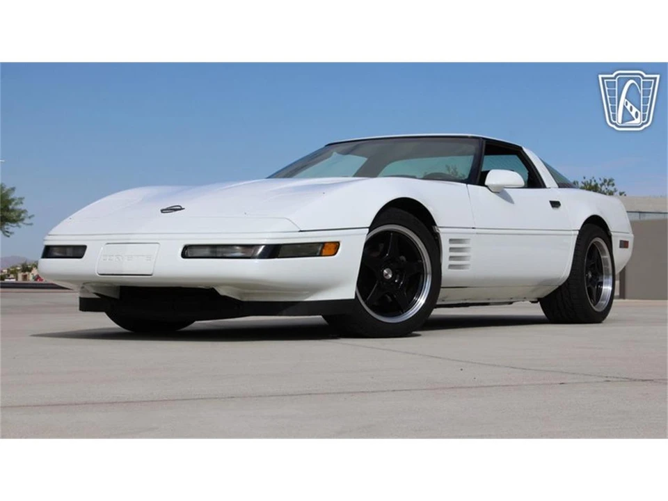 1992 Chevrolet Corvette C4 - Image 2 of 31