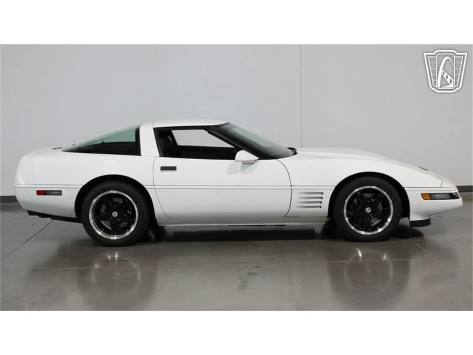 1992 Chevrolet Corvette C4 - Image 28 of 31