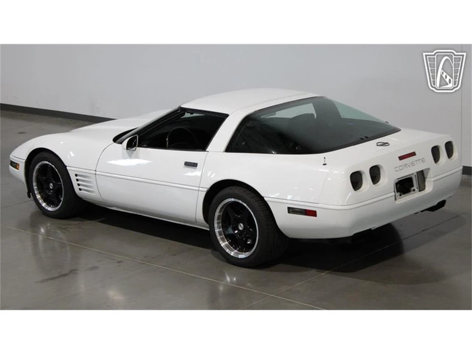 1992 Chevrolet Corvette C4 - Image 23 of 31