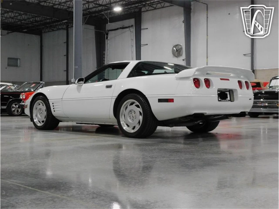 1992 Chevrolet Corvette C4 - Image 16 of 31