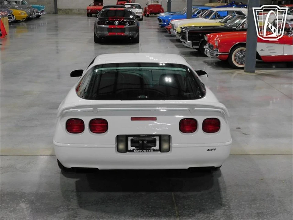 1992 Chevrolet Corvette C4 - Image 26 of 31