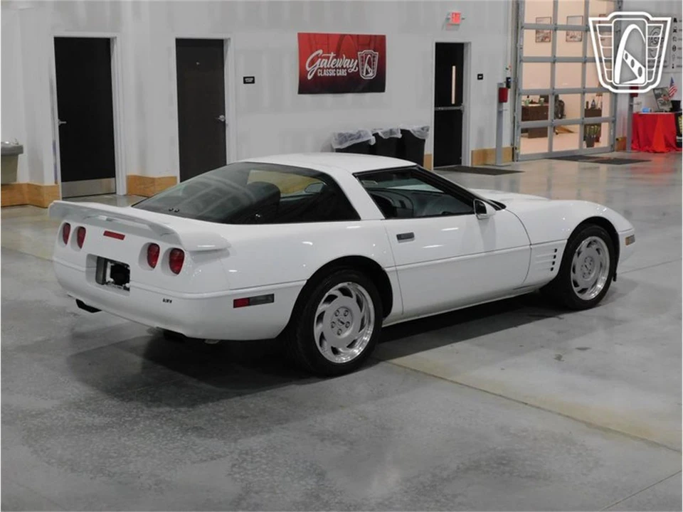 1992 Chevrolet Corvette C4 - Image 27 of 31