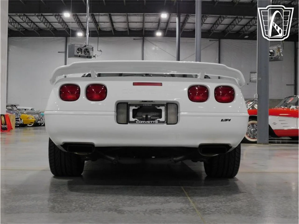 1992 Chevrolet Corvette C4 - Image 17 of 31