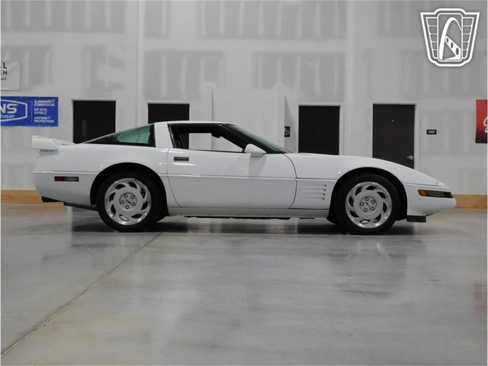 1992 Chevrolet Corvette C4 - Image 19 of 31