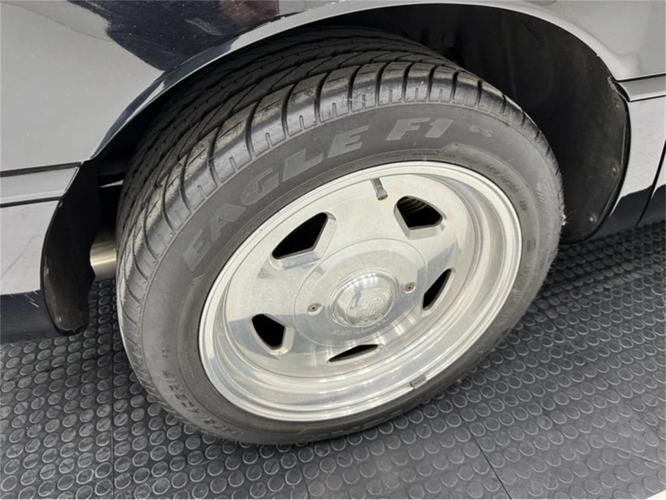 1992 Chevrolet Corvette C4 - Image 22 of 31