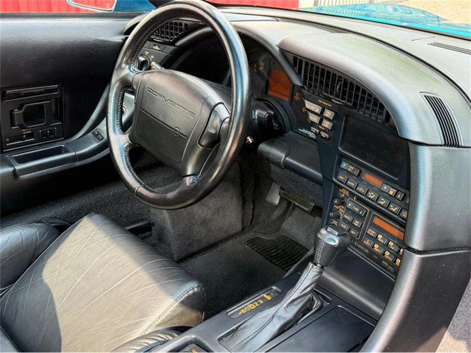 1992 Chevrolet Corvette C4 - Image 11 of 31