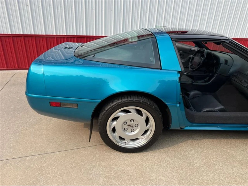 1992 Chevrolet Corvette C4 - Image 29 of 31
