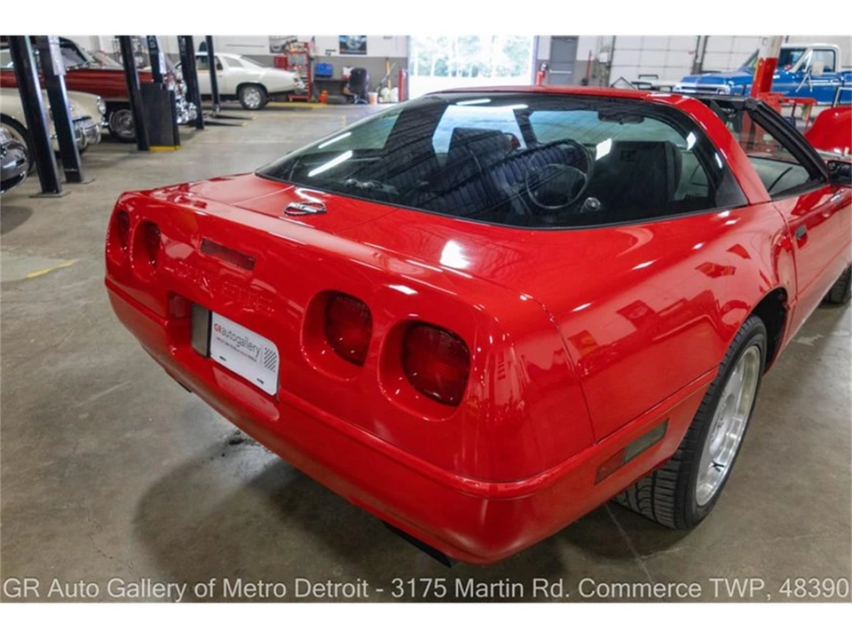 1992 Chevrolet Corvette C4 - Image 16 of 31
